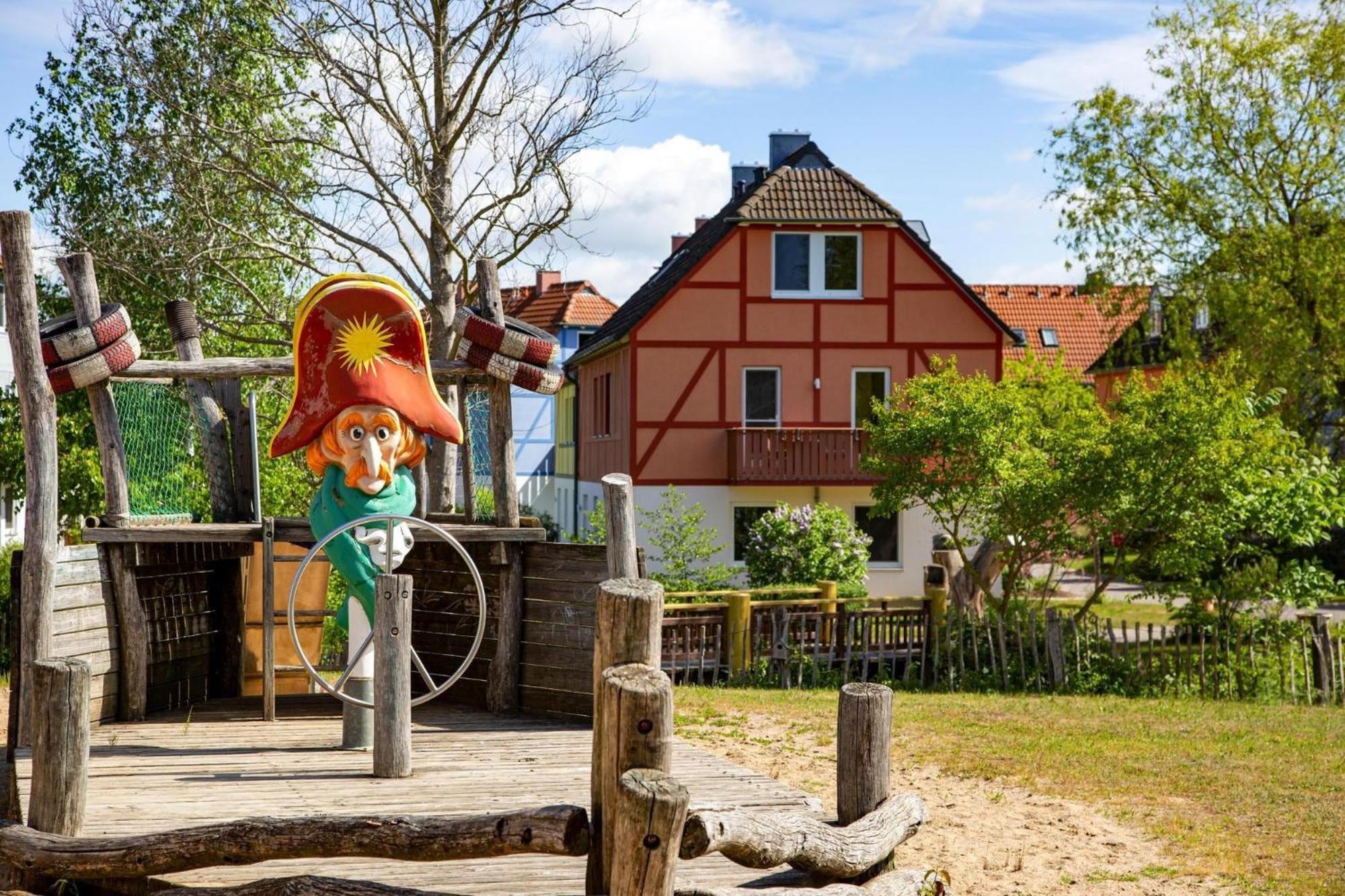 Holiday Complex Beech Resort Fleesensee G Hren Lebbin Göhren-Lebbin Exteriör bild